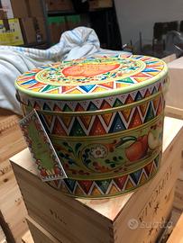 Scatola in latta dolce &gabbana panettone