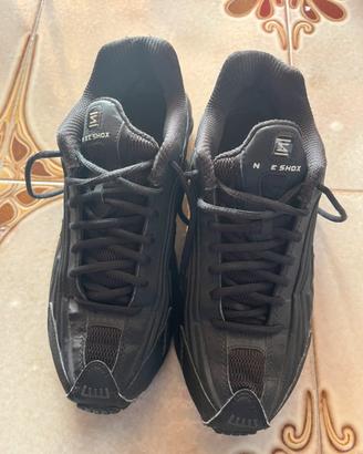 Nike shox unisex