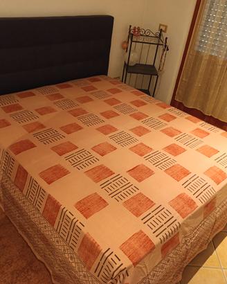 Letto matrimoniale contenitore in similpelle nero