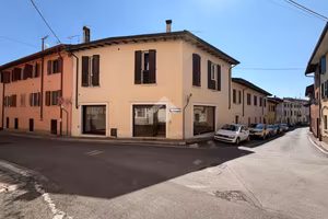 NEGOZIO A CARPENEDOLO