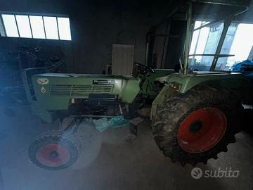 Trattore fendt 102s