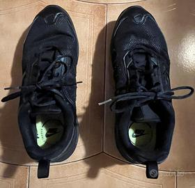 Scarpe Nike nere da uomo