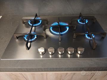 Piano Cottura Whirlpoll iXelium 5 fuochi