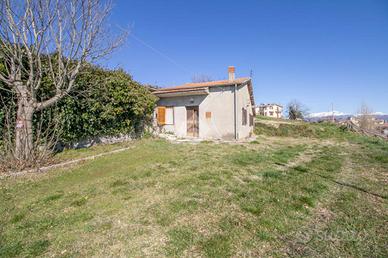 CASA SEMINDIPENDENTE A BELMONTE IN SABINA