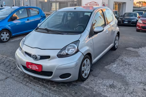 Toyota Aygo 1.0 12V VVT-i 5 porte Sol Connect