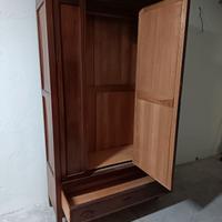armadio vecchio stile