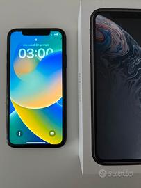 Iphone XR nero 64gb + 3 cover