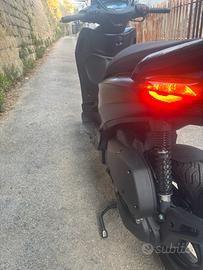 BEVERLY 300 anno 2024