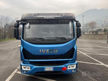 Iveco Eurocargo 75 Cassone con Gru