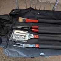 set accessori barbecue nuovo