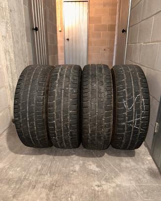 Treno gomme invernali Kumho