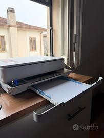 Stampante multifunzionale fotografica HP Envy 6100