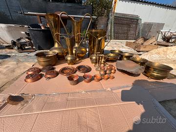 Anfore e decorazioni in ottome e rame