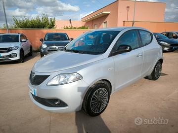 Lancia Ypsilon 1.0 FireFly 5 porte S&S Hybrid Ecoc