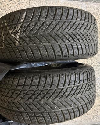 Gomme termiche Goodyear performa225/ 40 R 18 92 V