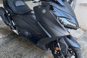 Tmax 560 2022
