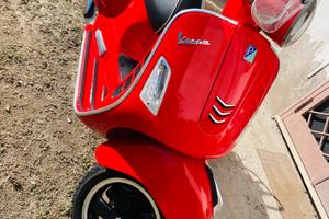 Piaggio Vespa 300 GTS - 2016