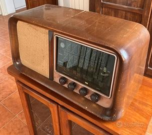 RADIO  MAGNADYNE SV 62 - VINTAGE