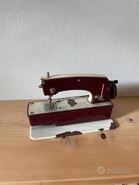 Macchina da cucire giocattolo anni '70
