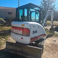 escavatore bobcat anno 2004