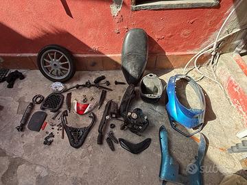 Ricambi scooter Piaggio liberty 50,125,150