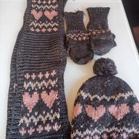 set Accessorize guanti sciarpone e cappello. 