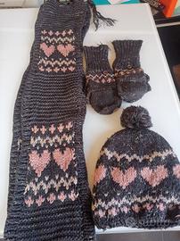 set Accessorize guanti sciarpone e cappello. 