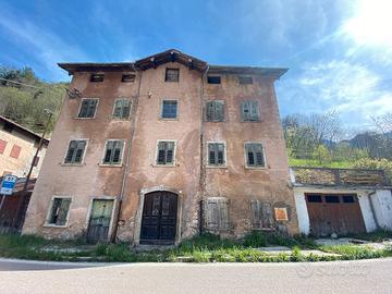 Casa indipendente in Vallarsa(TN)