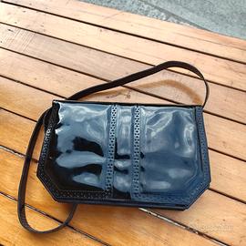 Yves Saint Laurent Pochette vernice nera
