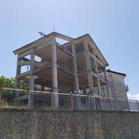 Struttura indipendente da ultimare