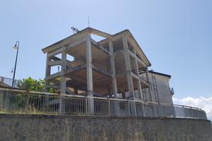 Struttura indipendente da ultimare