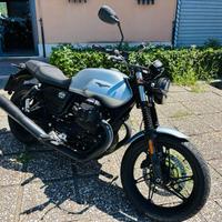 MOTO GUZZI V7 TUTTO INCLUSO ANCHE PASSAGGIO!