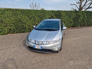 Honda Civic 1.8 i-VTEC 5p Sport