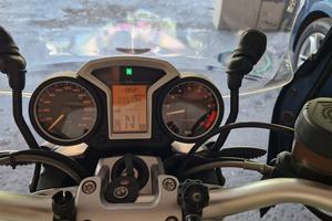 BMW R1200R