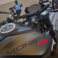 ducati monster 937