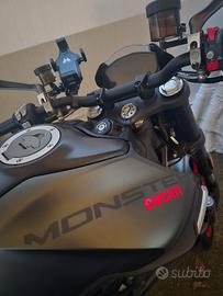 ducati monster 937