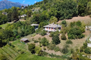 Villa di 260 m² con più di 5 locali e box auto dop