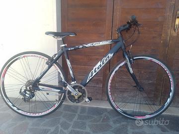 Bicicletta Turing uomo alluminio misura 28