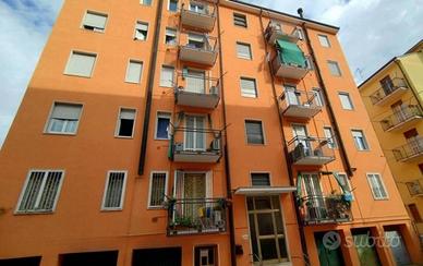 Immobile in asta di 62 m² con 2 locali a Bussero