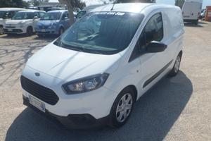 Ford Transit Courier furgone attrezzato