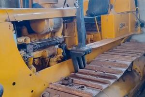 Trattore caterpillar d4d