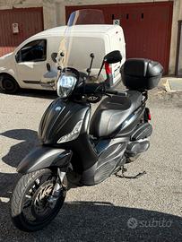 Beverly ST 350 deep black