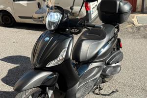 Beverly ST 350 deep black