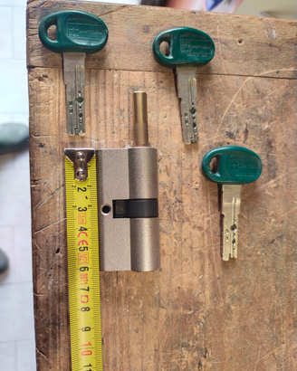 Cilindretto per porta blindata