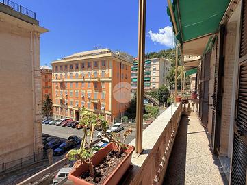 4 LOCALI A GENOVA