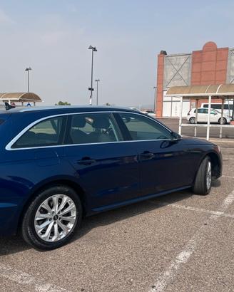 AUDI A4 AVANT 35 TDI IBRIDA