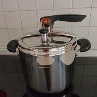 PENTOLA A PRESSIONE 7 L