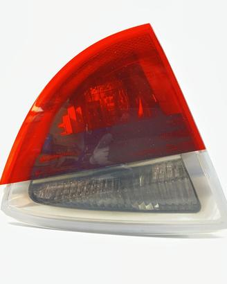 STOP POSTERIORE SINISTRO INTEGRATO NEL PORTELLO BM