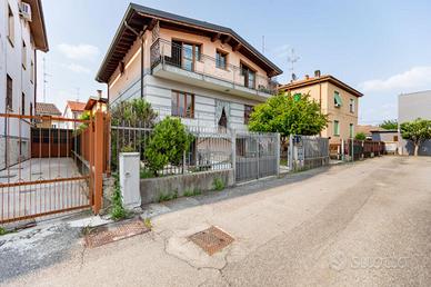 BIFAMILIARE A BOLLATE