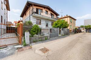 BIFAMILIARE A BOLLATE